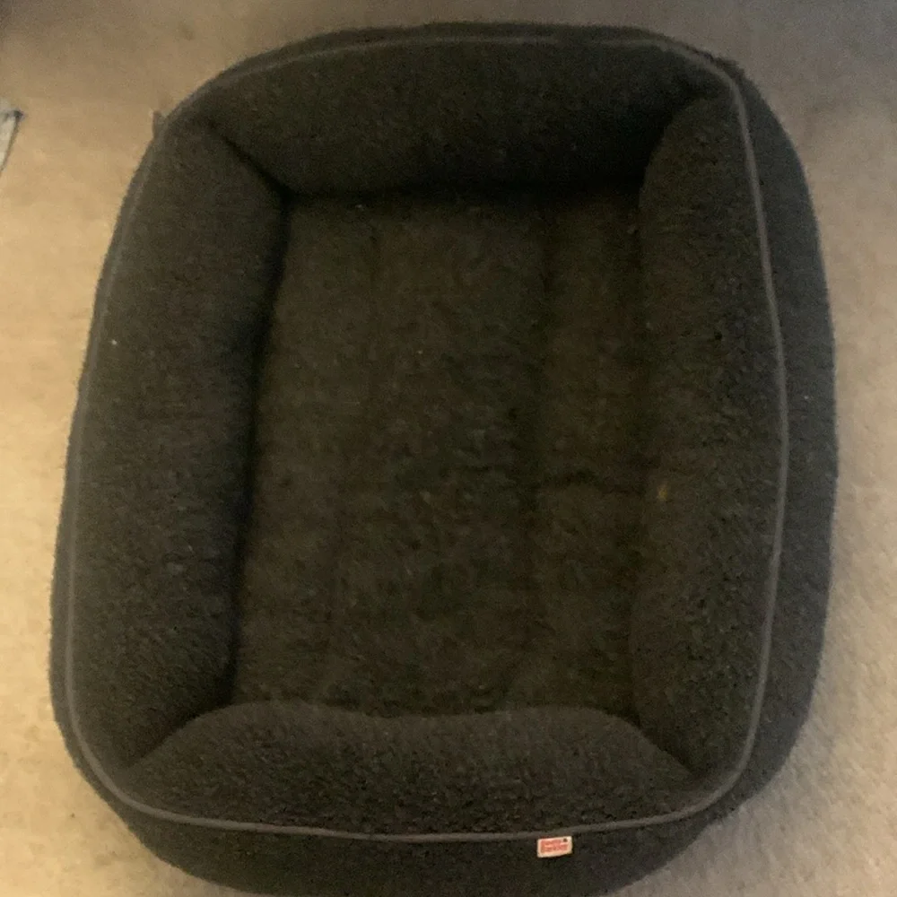 Boots and barley black dog bed! Slightly used—not abused. Dogs under 27pounds